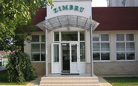 Гостиница Зимбру
